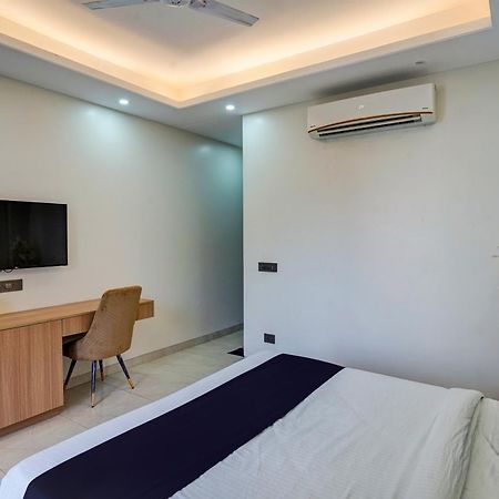 Hotel O Parkinn Gurgaon Luaran gambar
