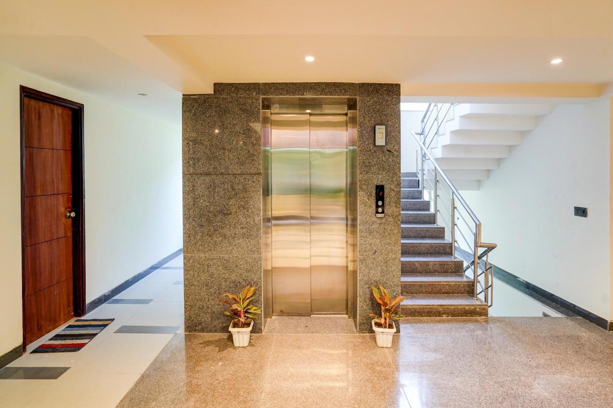 Hotel O Parkinn Gurgaon Luaran gambar